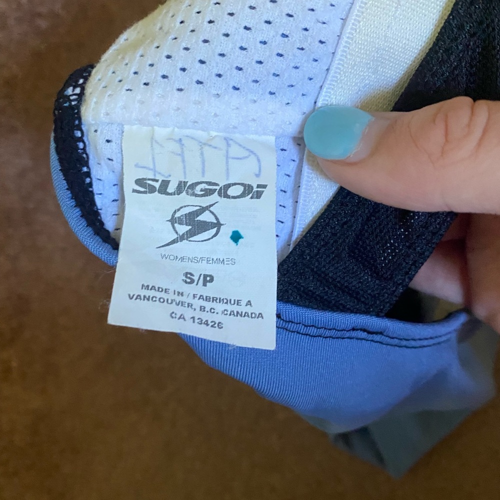 Sugio Women’s Top - Picture 3 of 3